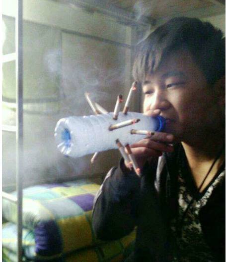 玩游戏抽烟,揭秘电竞选手的休闲时光与竞技状态