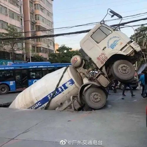 泥罐车游戏,挑战极限的童年回忆